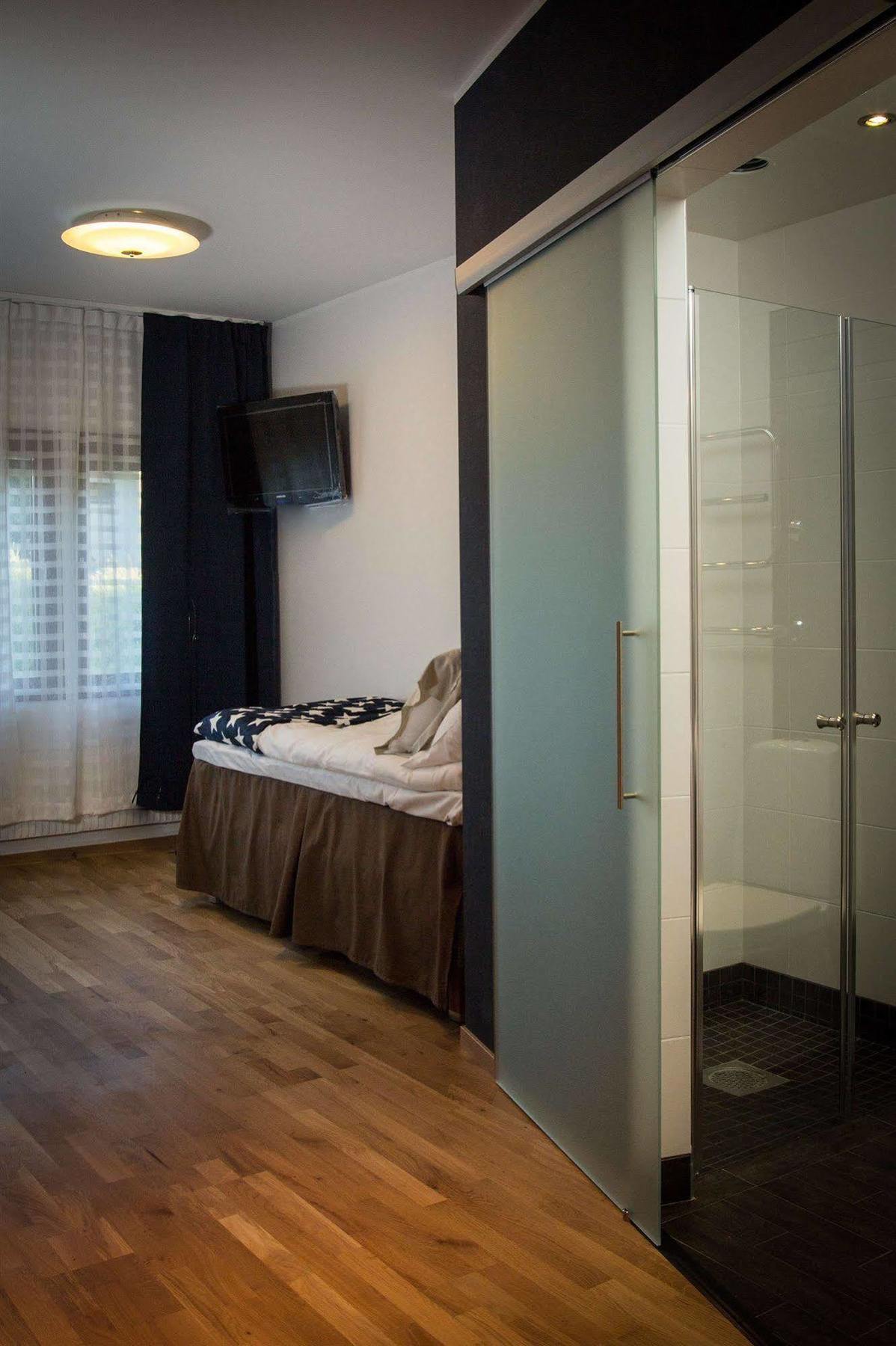 Kompassen Enköping Екстериор снимка